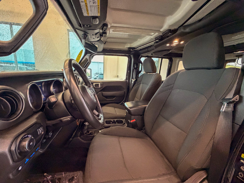 Used 2023 Jeep Wrangler Unlimited w/ Dual Top Group AWD/4WD image 13