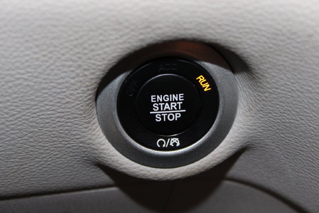 Used 2023 Chrysler Pacifica Touring-L FWD image 28