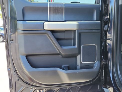 Used 2021 Ford F250 Lariat w/ Lariat Ultimate Package AWD/4WD image 11
