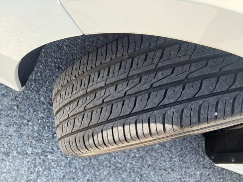Used 2025 Nissan Altima 2.5 SV FWD image 27