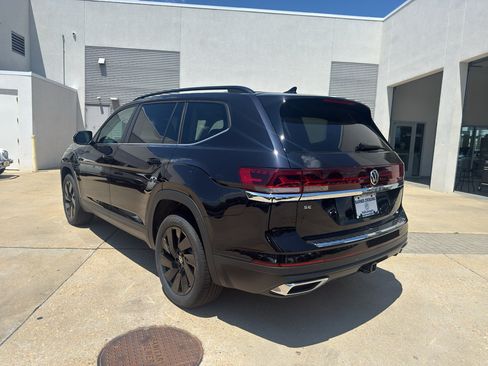 New 2026 Volkswagen Atlas SE FWD image 7