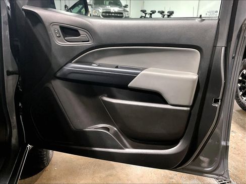 Used 2022 Chevrolet Colorado W/T w/ Custom Special Edition image 12