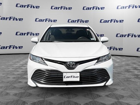 Used 2019 Toyota Camry LE FWD image 9