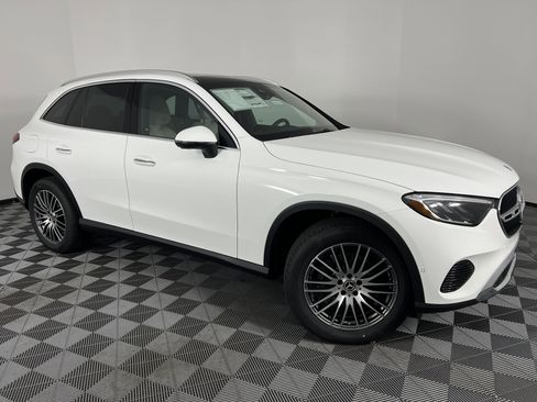 New 2026 Mercedes-Benz GLC 300 4MATIC image 2