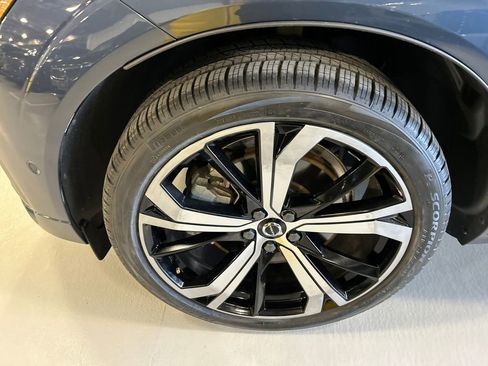 Certified 2024 Volvo XC60 T8 Ultimate w/ Protection Package Premier image 8