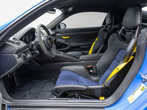 Used 2025 Porsche 718 Cayman GT4 RS RWD image 11