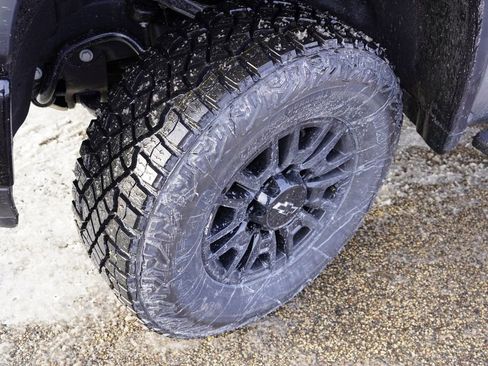 New 2026 Chevrolet Silverado 2500 ZR2 image 9