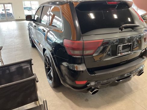 Used 2012 Jeep Grand Cherokee SRT8 w/ Luxury Group II AWD/4WD image 10
