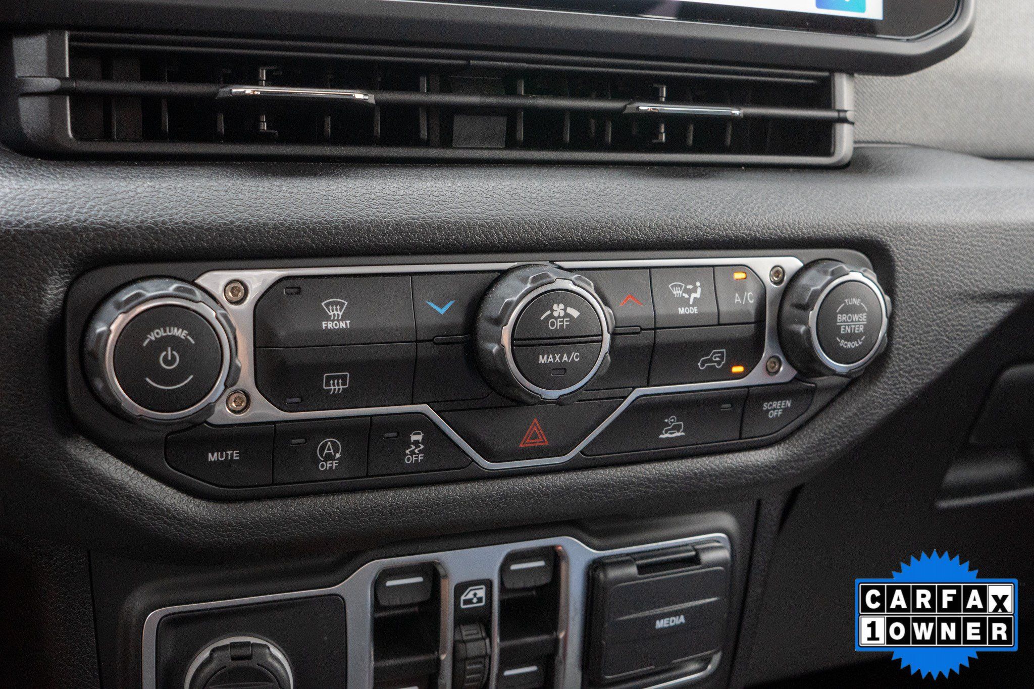 Used 2025 Jeep Gladiator Sport AWD/4WD image 21