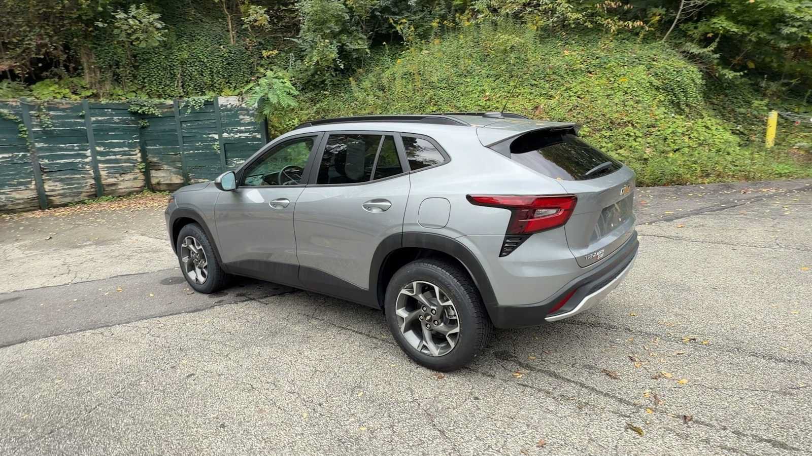Used 2025 Chevrolet Trax LT w/ Driver Confidence Package FWD image 6