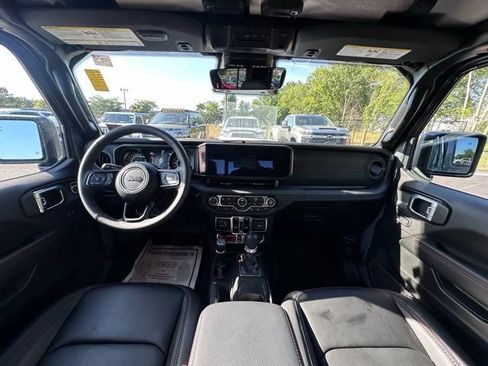 Used 2026 Jeep Gladiator Rubicon AWD/4WD image 2
