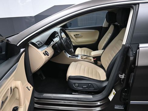 Used 2016 Volkswagen CC Sport image 9