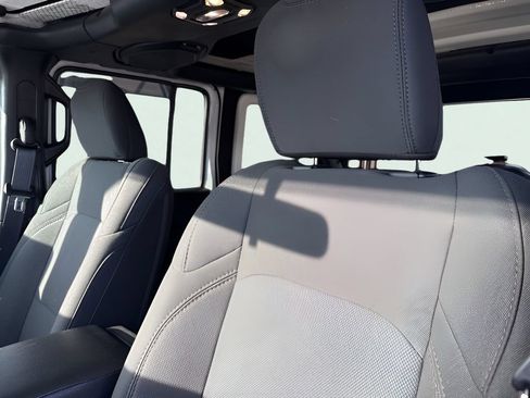 Used 2022 Jeep Wrangler Unlimited Sport AWD/4WD image 13
