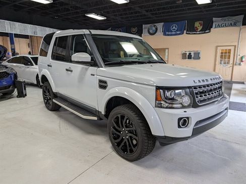 Used 2016 Land Rover LR4 HSE image 1