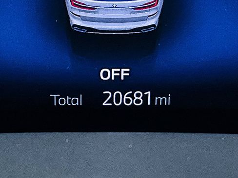 Used 2023 BMW X7 xDrive40i w/ M Sport Package image 46