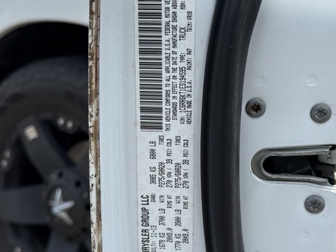 Used 2014 RAM 1500 Express RWD image 17