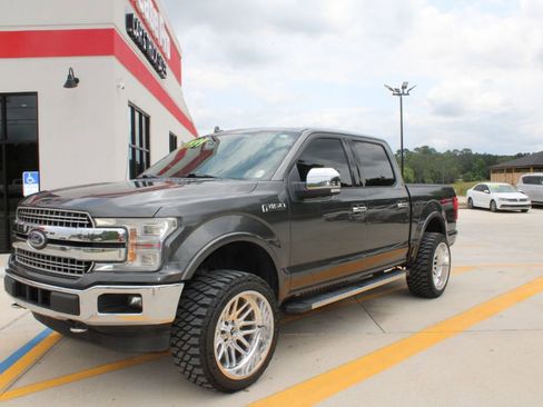Used 2018 Ford F150 Lariat w/ Equipment Group 502A Luxury AWD/4WD image 3