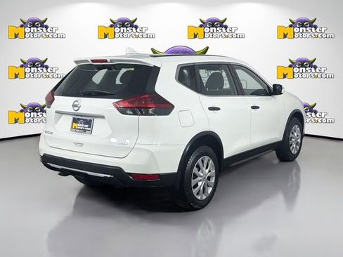 Used 2018 Nissan Rogue S AWD/4WD image 5