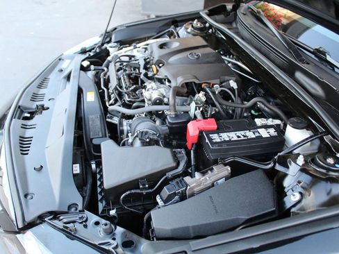 Used 2023 Toyota Camry SE image 32