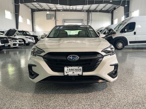 Used 2025 Subaru Legacy Limited AWD/4WD image 2