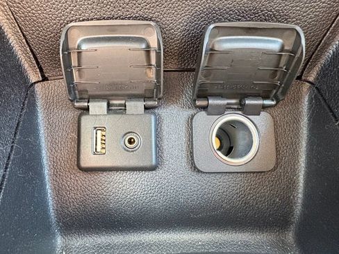 Used 2018 Chevrolet Cruze LT w/ Convenience Package FWD image 21