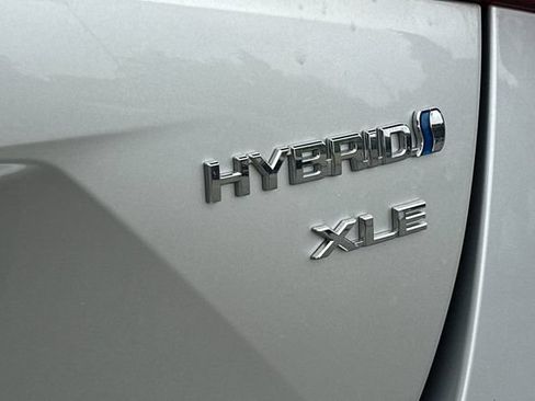 Used 2022 Toyota Prius XLE w/ Protection Package #3 (TMS) FWD image 28