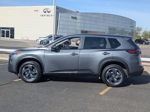 Certified 2025 Nissan Rogue SV AWD/4WD image 3