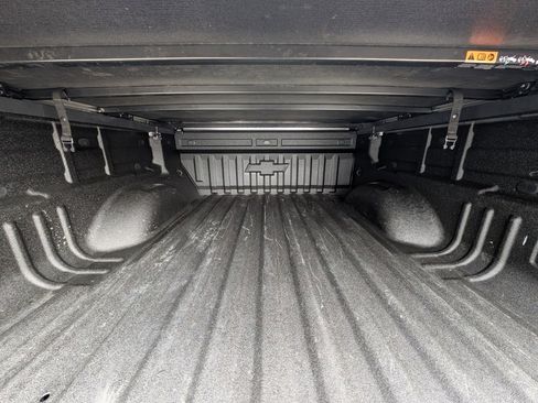 Used 2020 Chevrolet Colorado LT w/ Redline Special Edition image 11