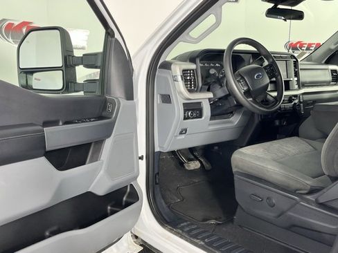 Used 2024 Ford F350 XLT image 23
