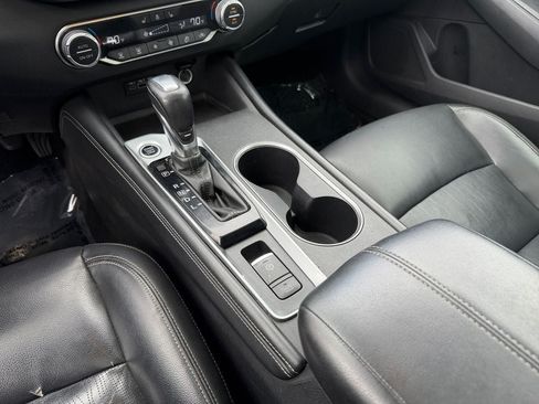 Used 2019 Nissan Altima 2.5 SL FWD image 18