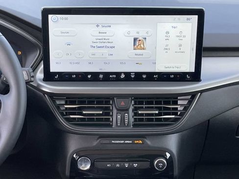Used 2023 Ford Escape Active w/ Tech Pack #2 AWD/4WD image 18