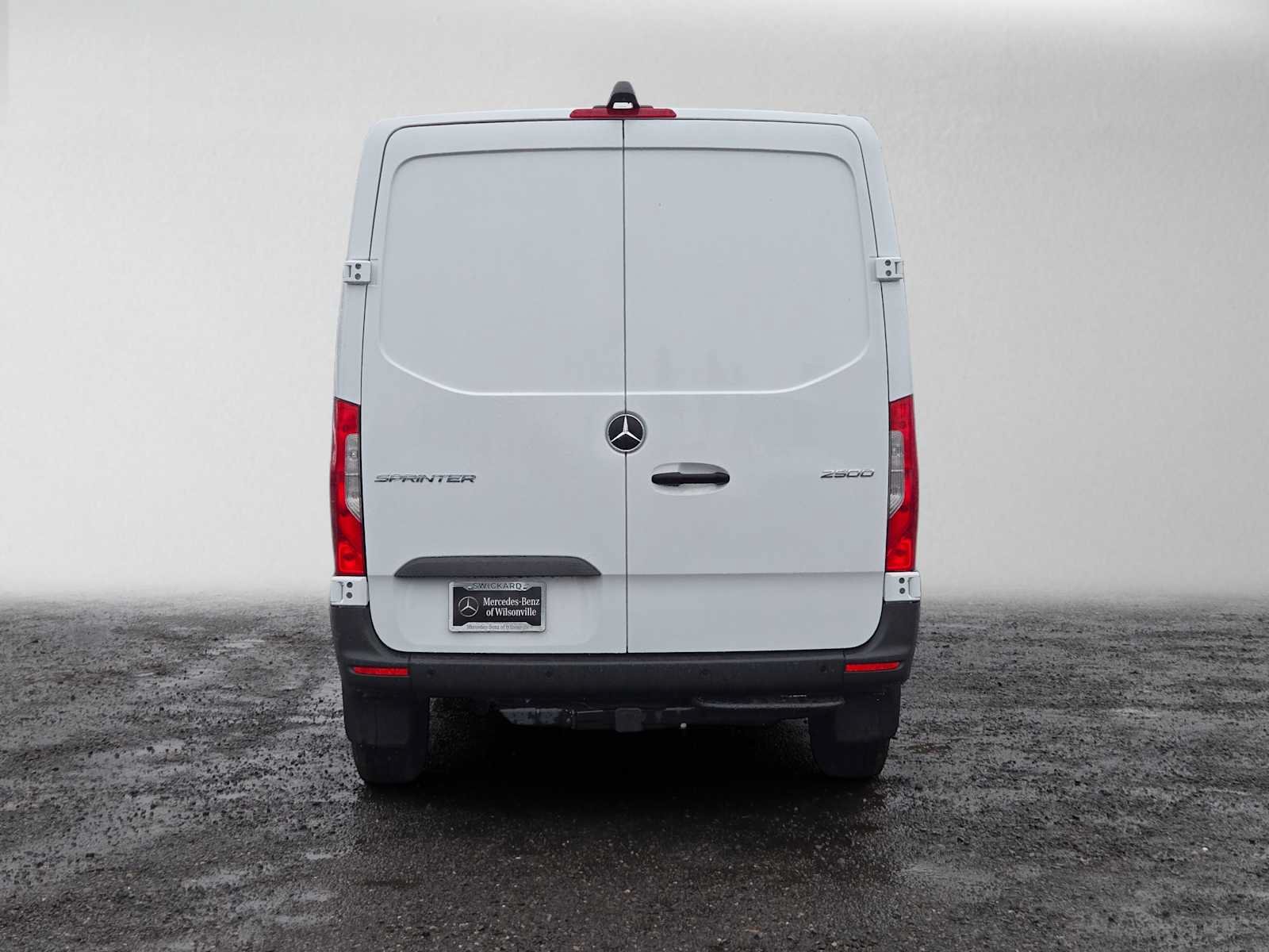 Used 2026 Mercedes-Benz Sprinter 2500 image 4