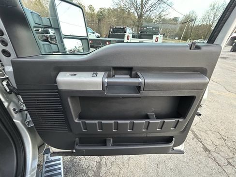 Used 2015 Ford F350 Lariat w/ Lariat Interior Package image 24