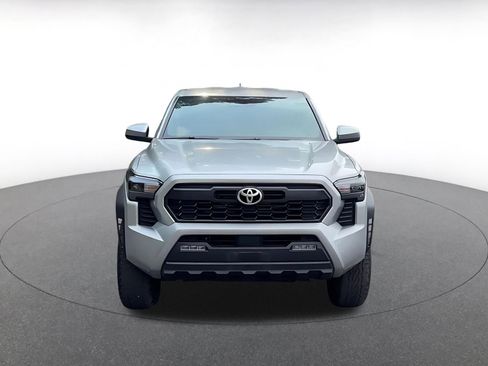 Used 2025 Toyota Tacoma TRD Off-Road AWD/4WD image 4