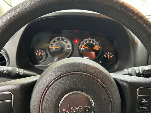 Used 2016 Jeep Patriot Sport image 13