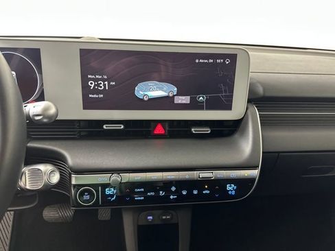 Used 2024 Hyundai Ioniq 5 Limited image 21