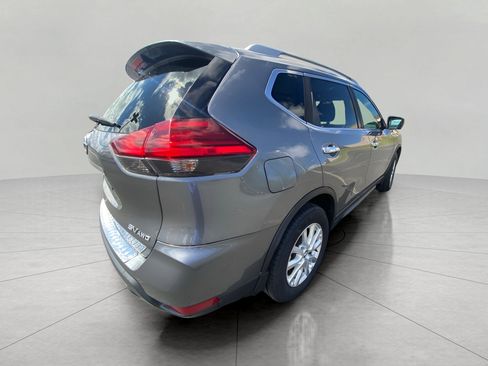 Used 2017 Nissan Rogue SV AWD/4WD image 14