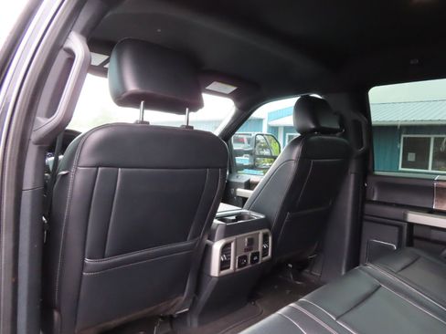 Used 2022 Ford F250 Lariat w/ Black Appearance Package image 46