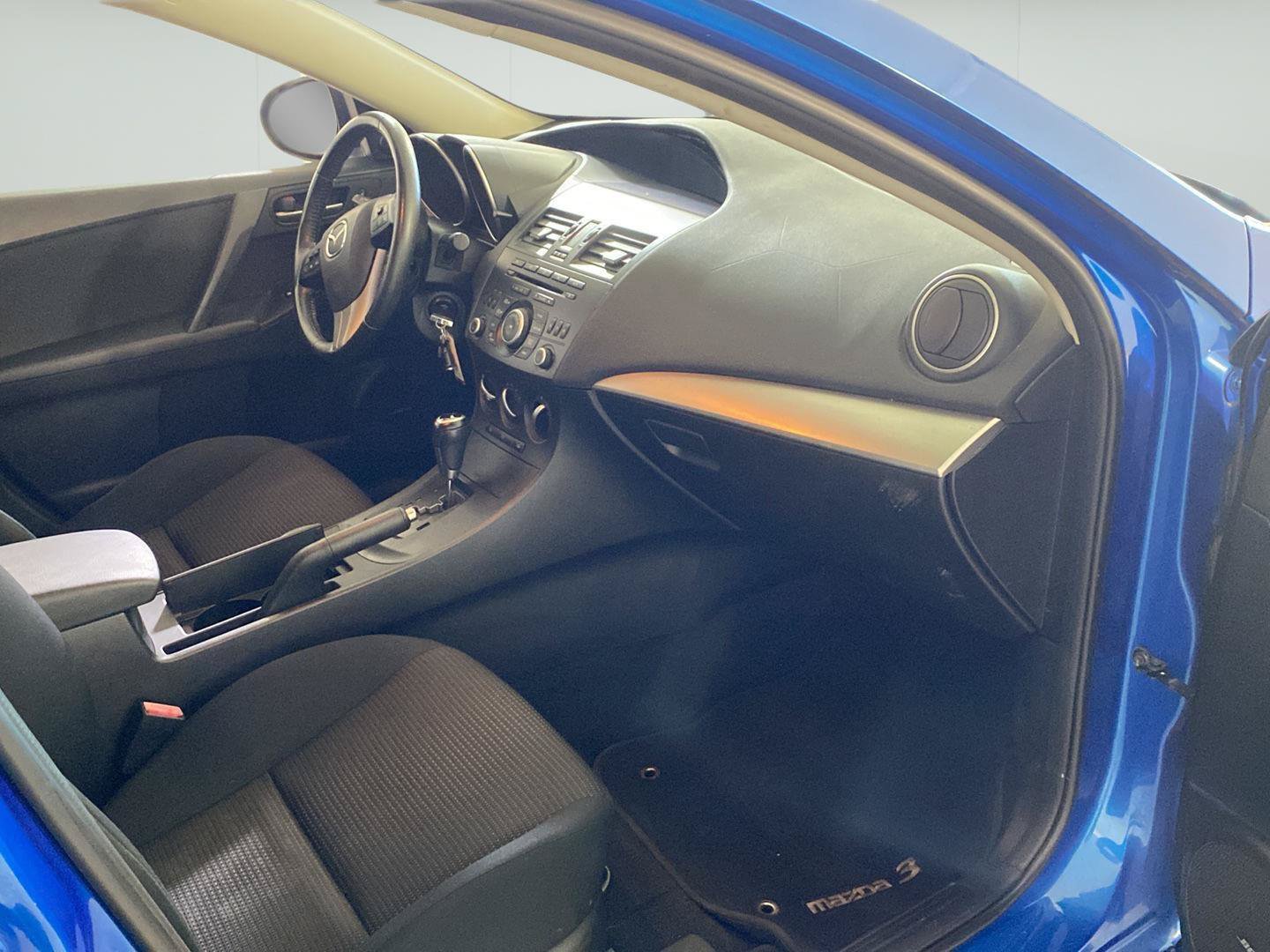 Used 2012 MAZDA MAZDA3 i Touring FWD image 13