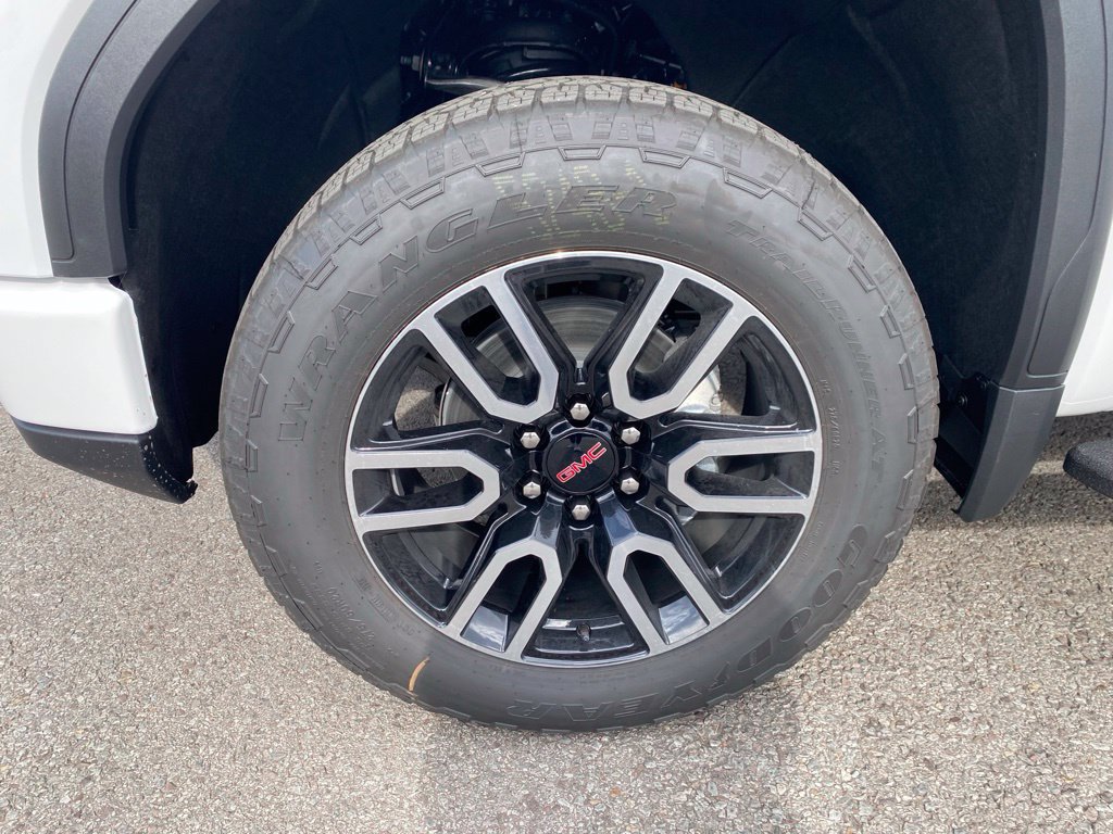 New 2026 GMC Sierra 1500 AT4 w/ AT4 Premium Package AWD/4WD image 3