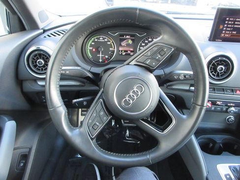Used 2018 Audi A3 e-tron Premium Plus w/ Premium Plus Package image 34