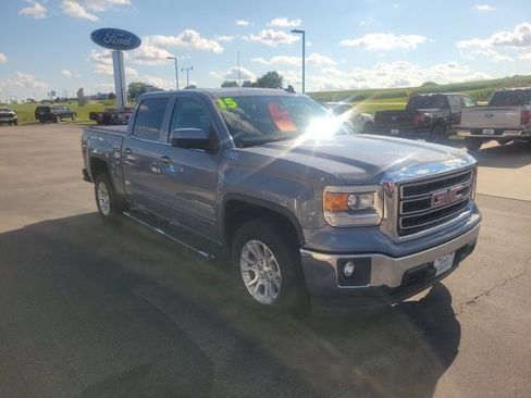 Used 2015 GMC Sierra 1500 SLE w/ SLE Value Package AWD/4WD image 7