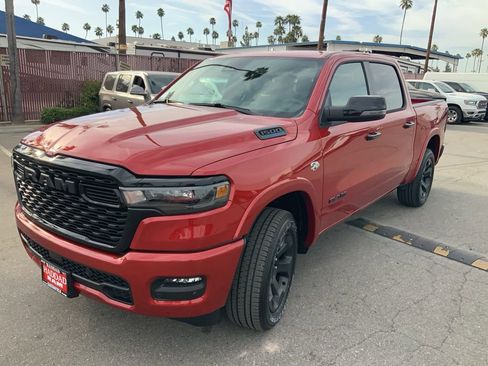 New 2026 RAM 1500 4x4 Crew Cab image 3