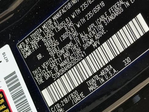 Used 2024 Toyota Highlander LE image 10