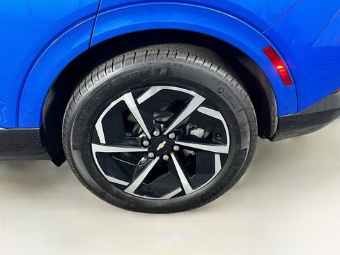 Used 2024 Chevrolet Equinox EV LT FWD image 11