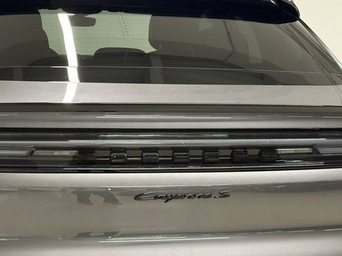 Certified 2024 Porsche Cayenne S AWD/4WD image 14