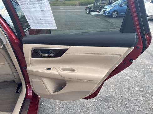 Used 2013 Nissan Altima 2.5 SL w/ Technology Pkg image 24
