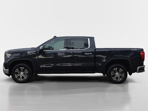 Used 2025 GMC Sierra 1500 SLT AWD/4WD image 2