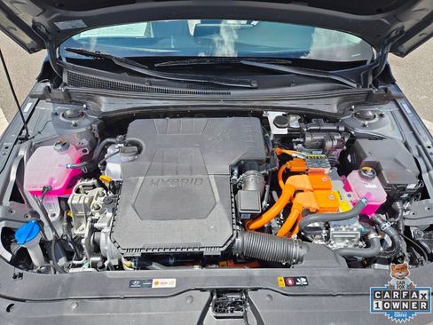 Used 2025 Hyundai Elantra Limited FWD image 19