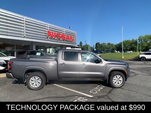 Used 2024 Nissan Frontier SV w/ Technology Package AWD/4WD image 2